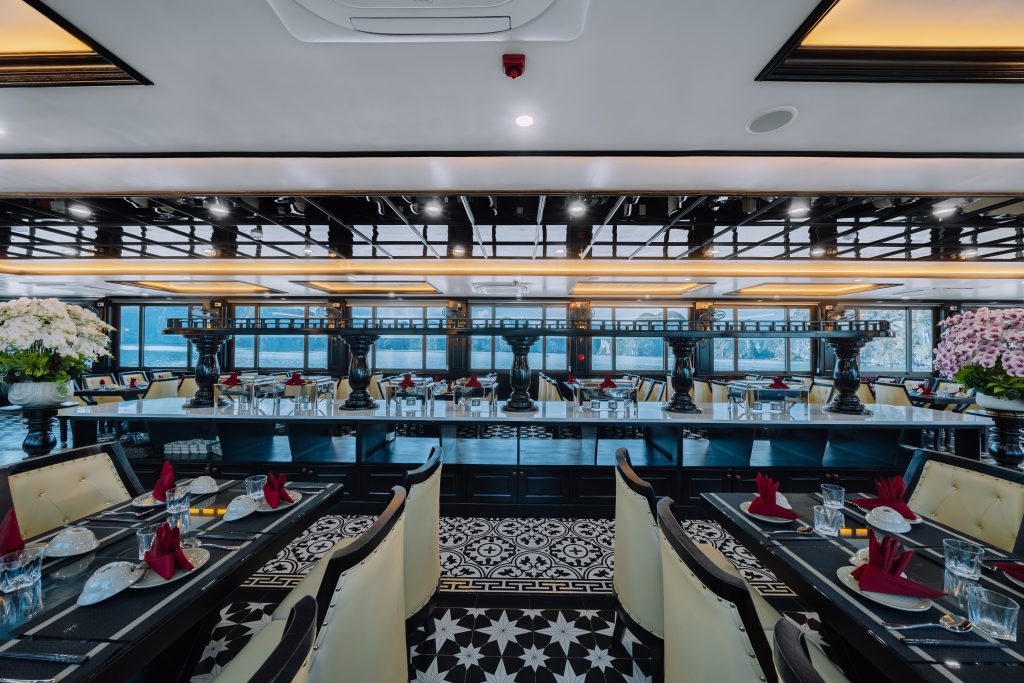 Bonita Cruise Dinning Room